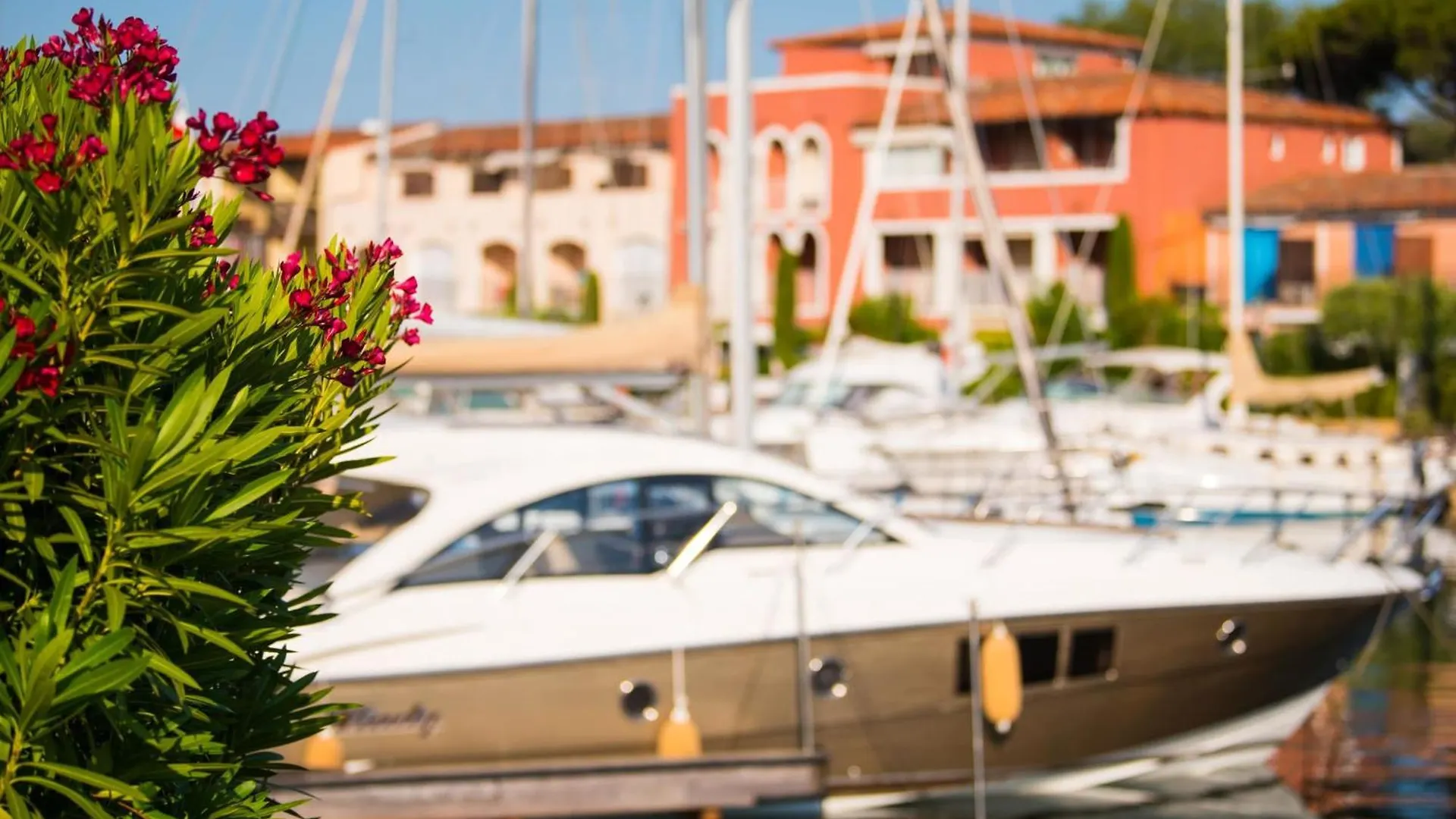 3-Room Apartment Renovated In Port Grimaud South - Ac - Mooring
